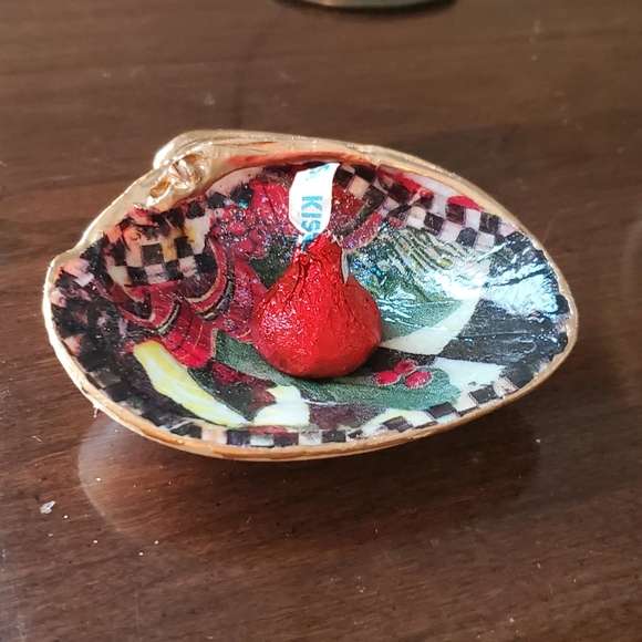 Handcrafted Inspired MacKenzie Childs Clam Trinket Dish ⚜🖤⚜❤ - Picture 2 of 3